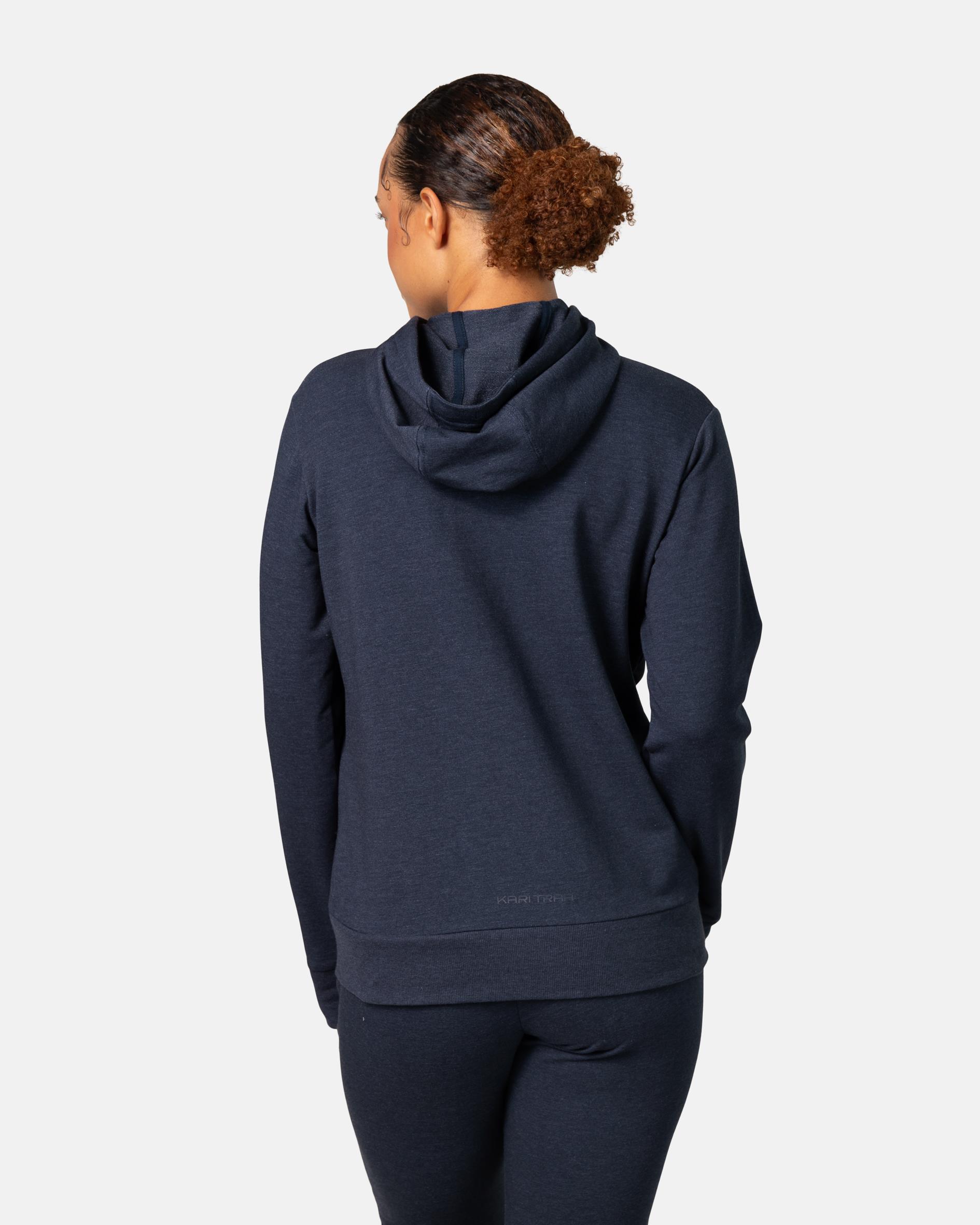 Kari Traa jopa s kapuco - ženska